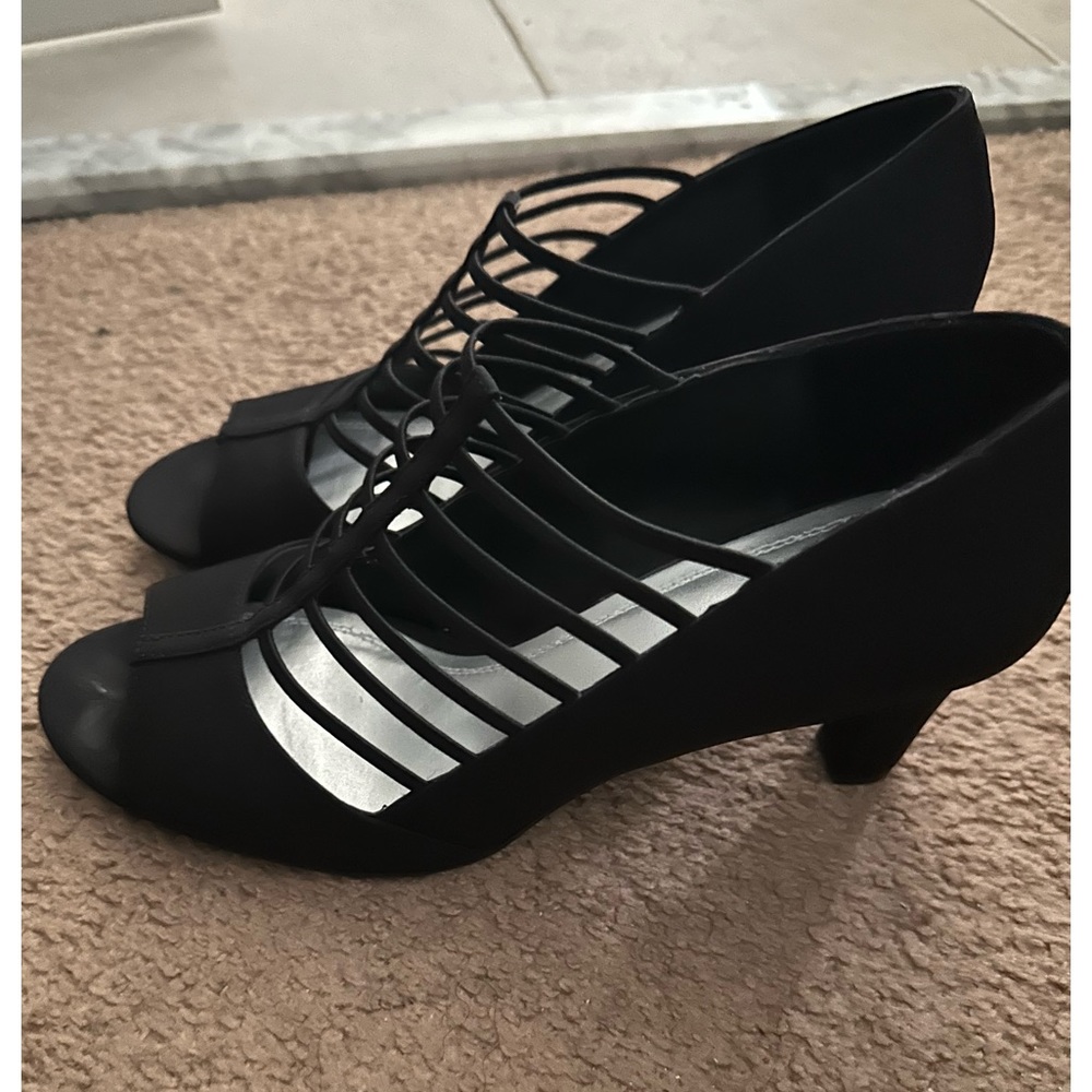 Black shoes size 9.5